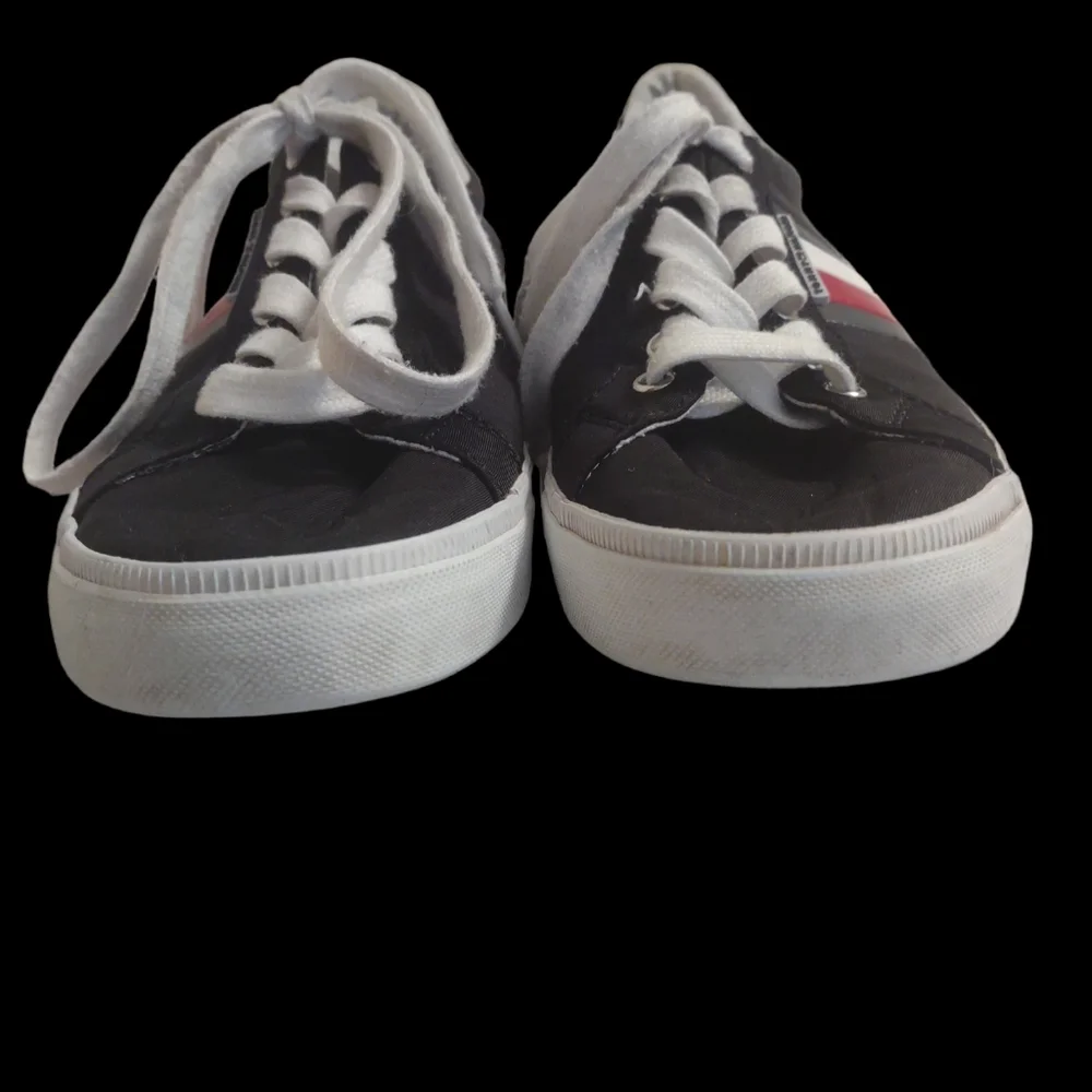 Tommy Hilfiger sneakers Size 8.5M ‎ Black/white/red